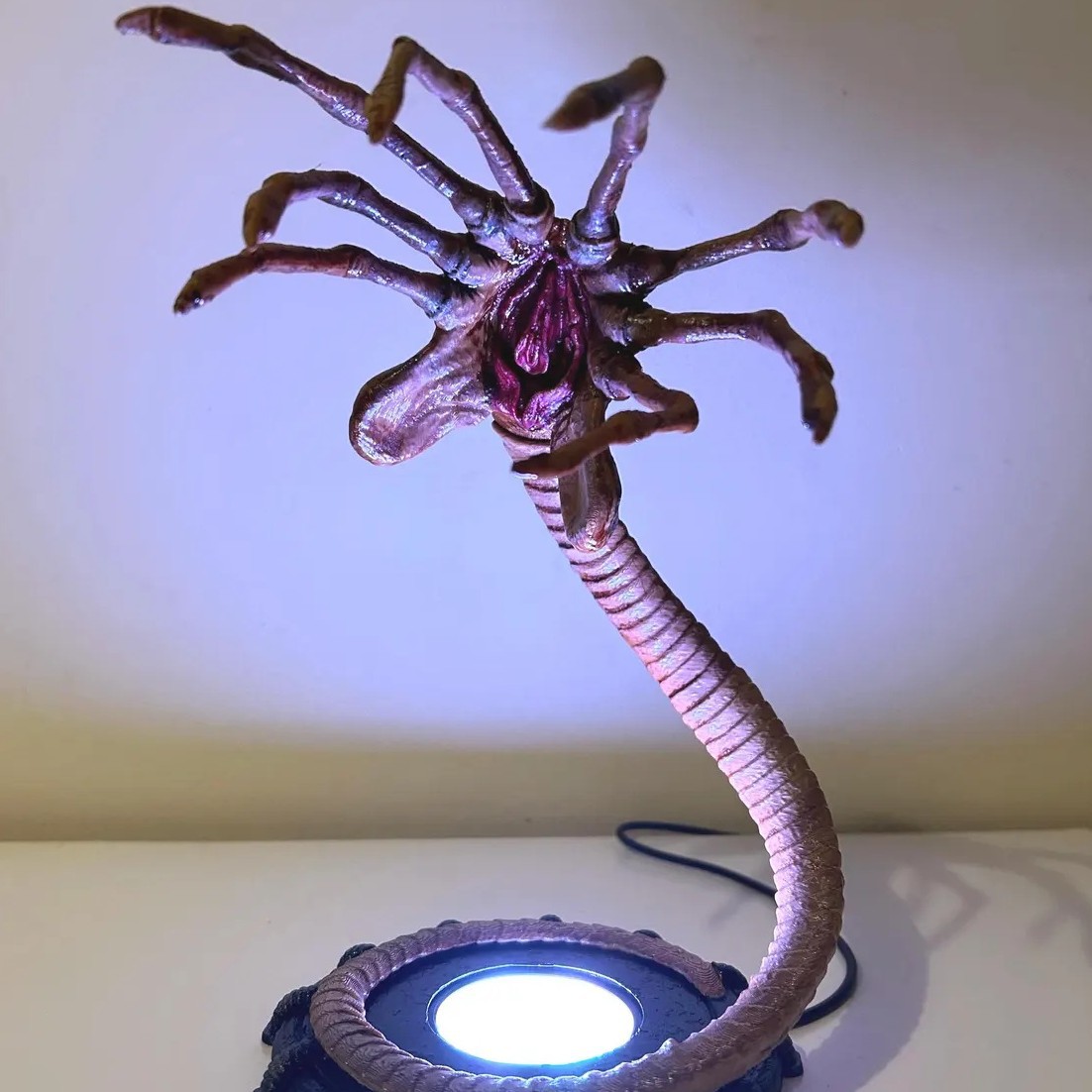 Home Lighting And Decor - Lampu Alien Facehugger Lampu Malam, Dekorasi